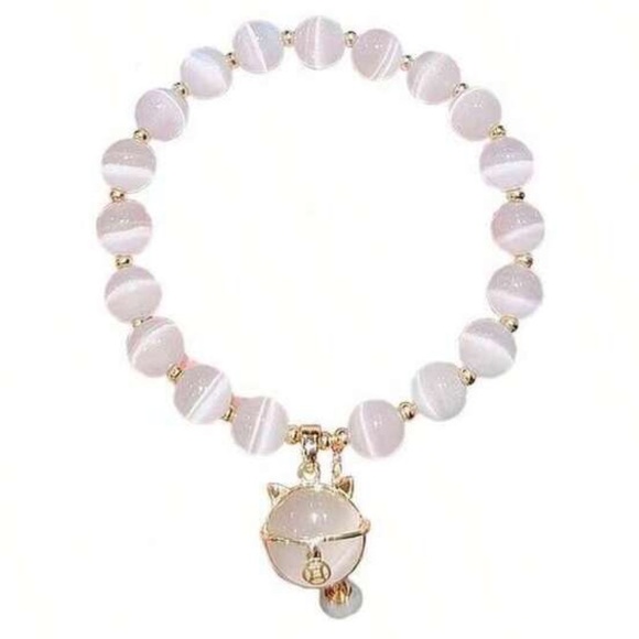 Vintage Cottagecore Jewelry - ⚪️😺⚪️ NATURAL WHITE CATS EYE BRACELET CHIC GOLD AND WHITE CAT CHARM❗️